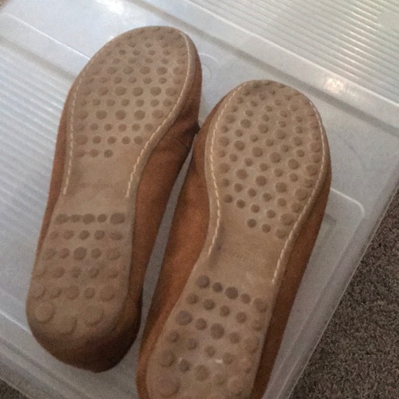 Minnetonka moccasins - Picture 3 of 3